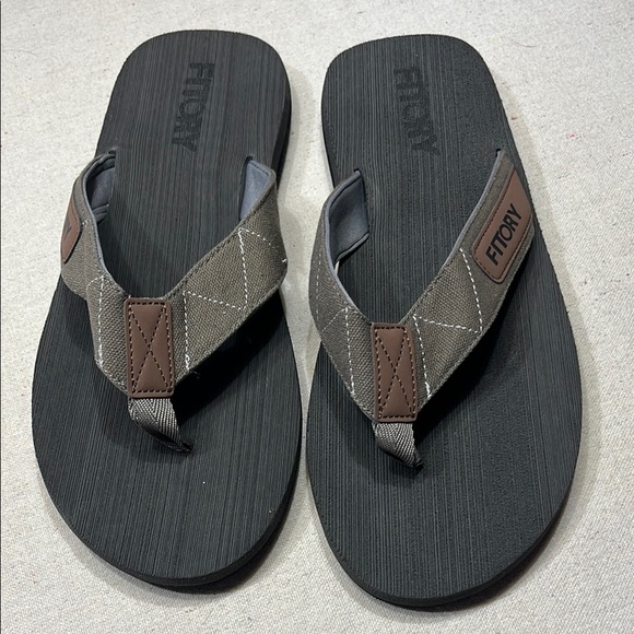 Fitory Mens Black/Brown Foam Flip Flops Size 13 - Picture 1 of 6